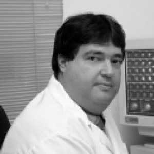 Dr. Alexandre B. Vieira